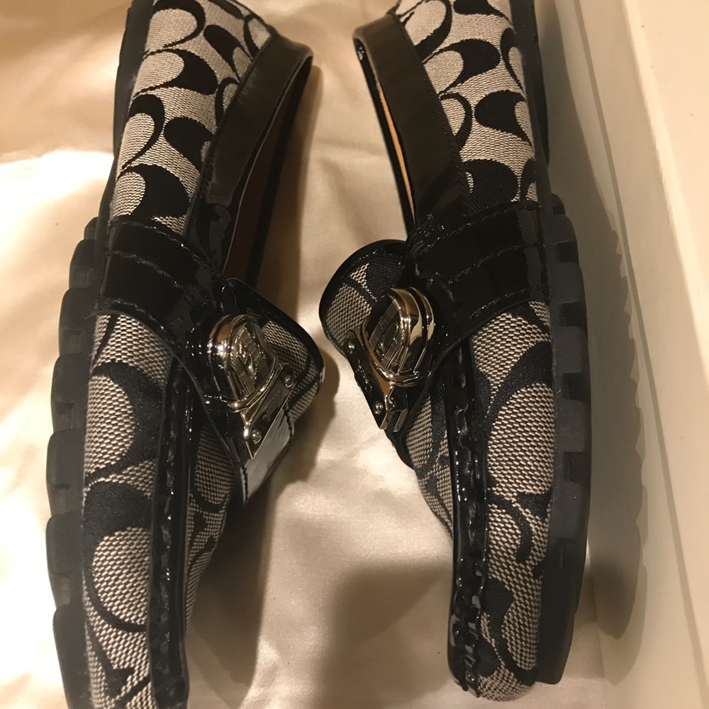Coach Signature Black Loafers - Picture 3 of 8